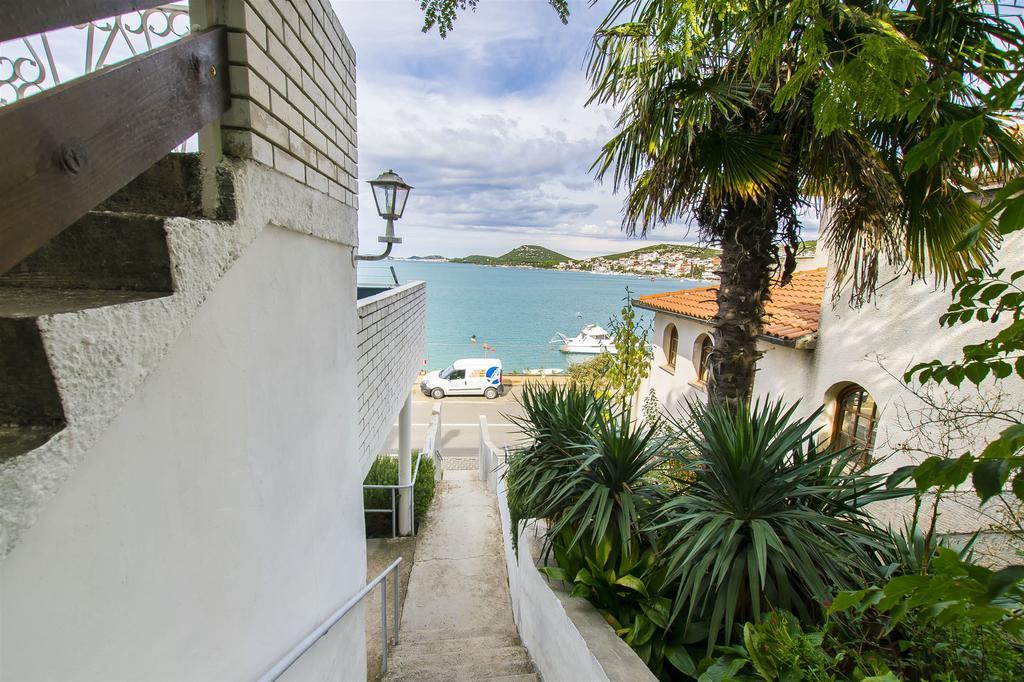 Apartment Branka Tisno Esterno foto